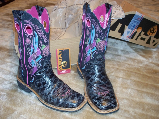 Ariat rodeo 2025 baby boots