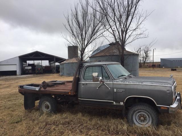 1985 Dodge W250 4x4 with Besler bale handler - Nex-Tech Classifieds