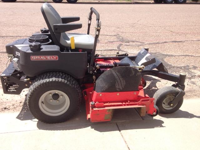 changing blades on gravely