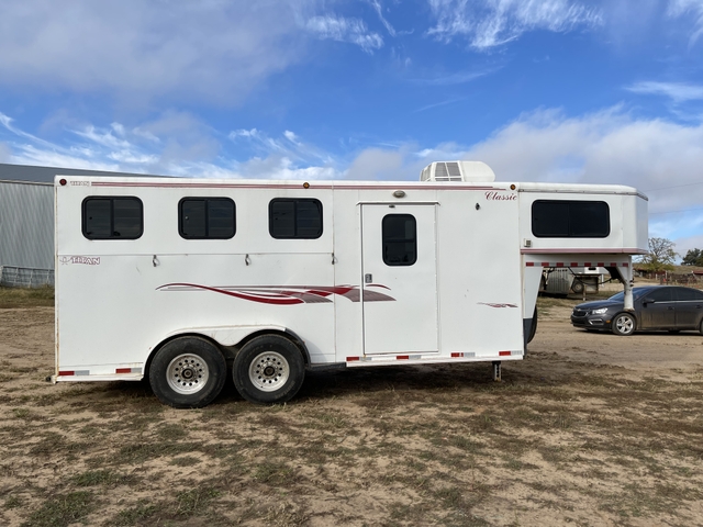 3 Horse Slant 2002 Titan - Nex-Tech Classifieds