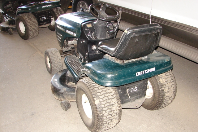 Craftsman 19.5 hp lawn tractor hot sale