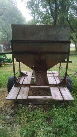 1 ton Gleaner grain bin on wheels - Nex-Tech Classifieds