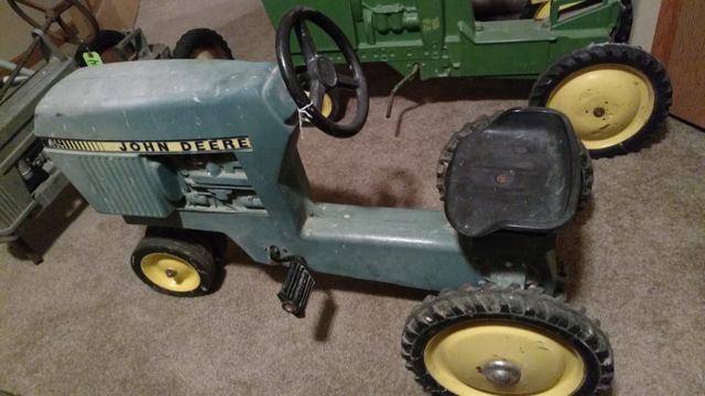 john deere pedal tractor model 520