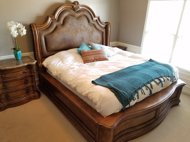 Nex Tech Classifieds, Pulaski King Bedroom Set