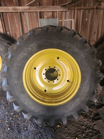 Floater tires for JD Sprayer - Nex-Tech Classifieds