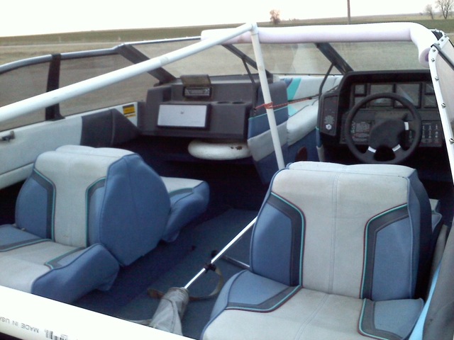 86 BAYLINER CAPRI 5 liter Chevy I/O to trade for pontoon - Nex-Tech  Classifieds