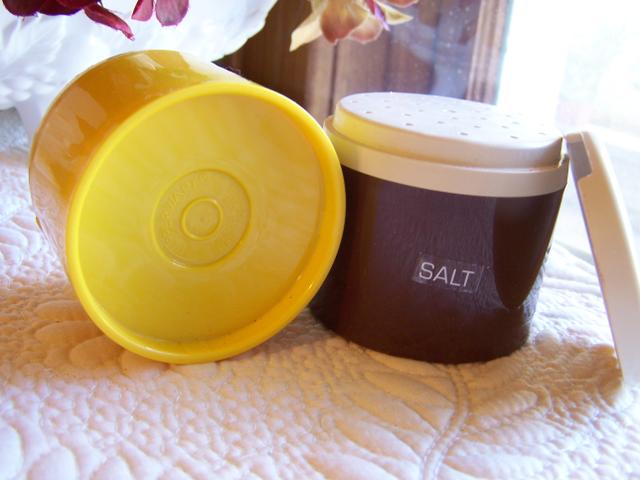 Yellow Tupperware Canister's - Nex-Tech Classifieds