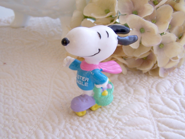 Vintage Snoopy as the Easter Beagle on Roller Skates - Nex-Tech Classifieds