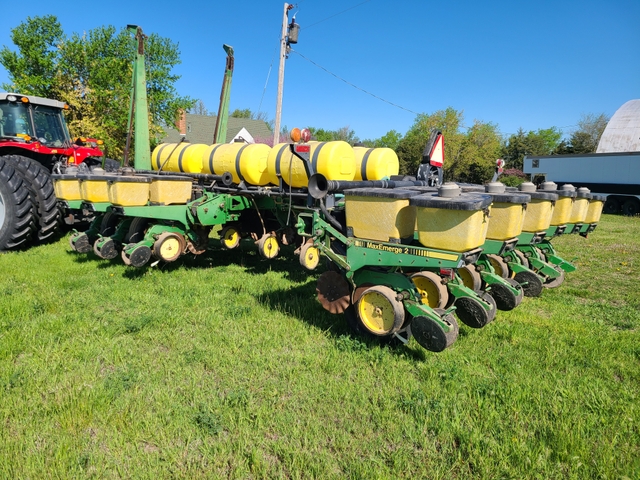 1993 John Deere 7200 Maxemerge-2, 12 Row Planter - Nex-Tech Classifieds