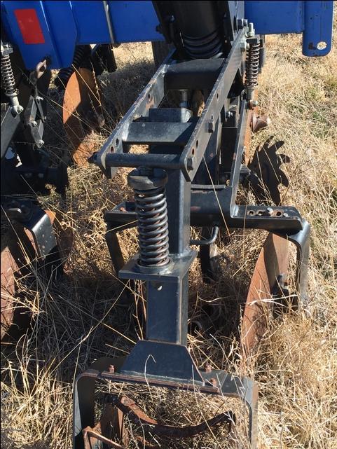 dmi-5310-strip-till-machine-nex-tech-classifieds