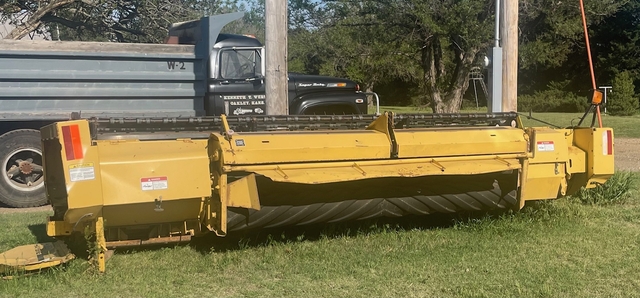 New Holland 2300 Header - Nex-Tech Classifieds