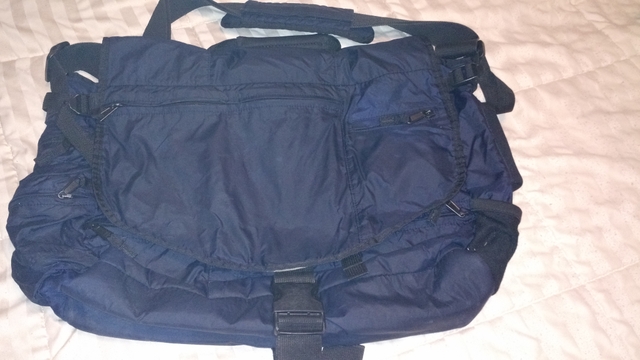 gap messenger bag