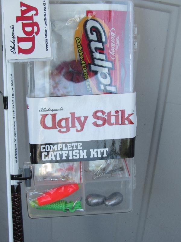 Shakespeare Catfish Kit Ugly Stik rod/reel/tackle combo - Nex-Tech  Classifieds