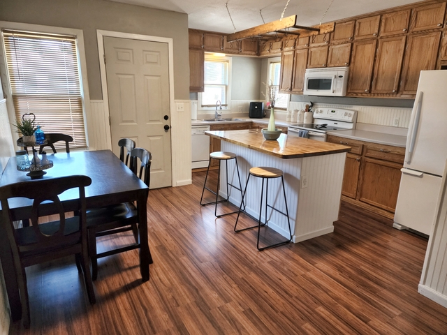 **PENDING**4 BED 1.5 BATH HOME Hays KS - Nex-Tech Classifieds