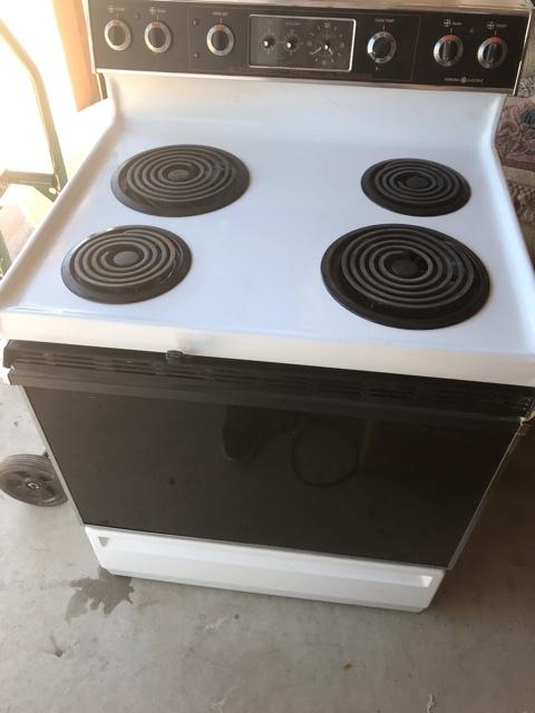 GE ELECTRIC STOVE - McLaughlin Auctioneers, LLC