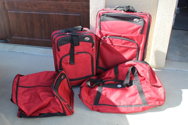 Luggage Set - Nex-Tech Classifieds