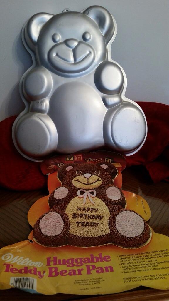 Vintage Wilton Cake Pan TEDDY BEAR WITH BLOCK 1ST BIRTHDAY Mold for Sale in  Santee, CA - OfferUp