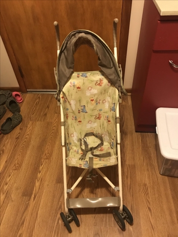 Pooh cheap umbrella stroller