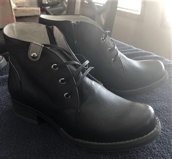 Womens Lace Up Boots Black-Brand New!! 10 Wide - Nex-Tech Classifieds