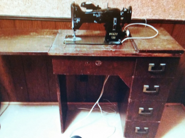 Antique Pfaff 130 Sewing Machine In Cabinet Nex Tech Classifieds