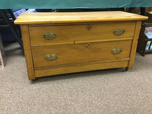 Antique 2 Drawer Oak Dresser On Wheels Nex Tech Classifieds